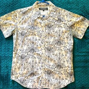 Lip Service Skull Print Men’s Medium button up short sleeve shirt.